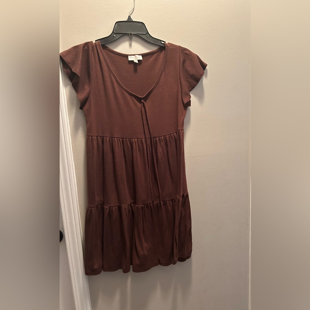 Brown fall mini dress with ruffle sleeves